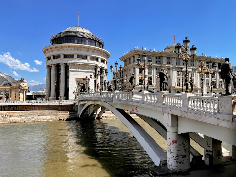 Art Bridge